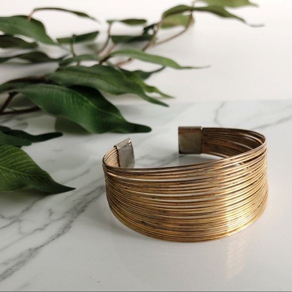 Vintage Jewelry - VINTAGE Gold Tiered Bracelet